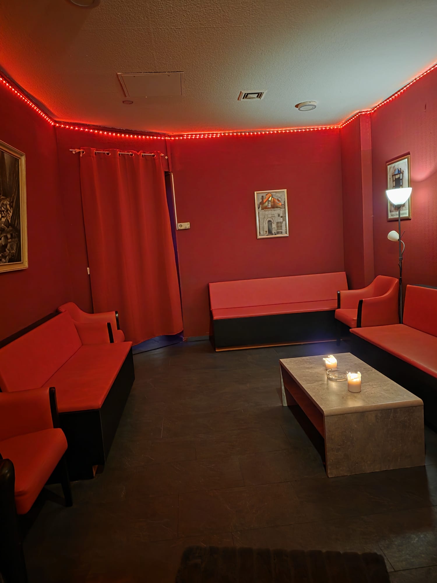 Bordell Berlin Neukölln – Eingang Emser Str. 100