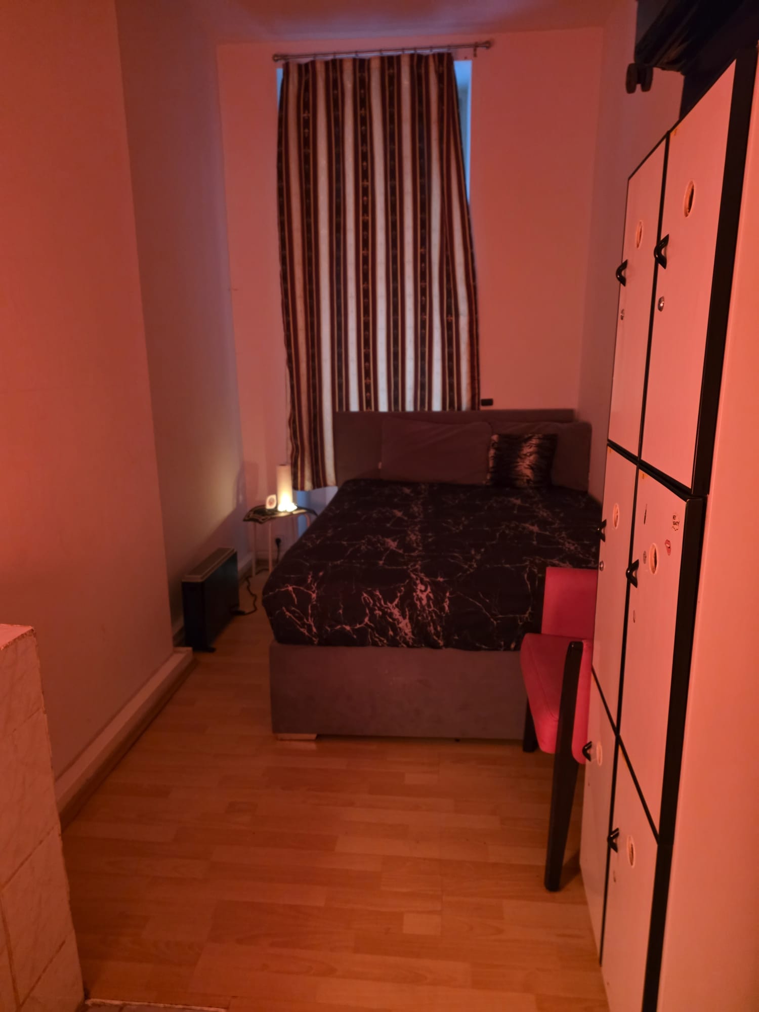 Etablissement Berlin Neukölln – Wartebereich