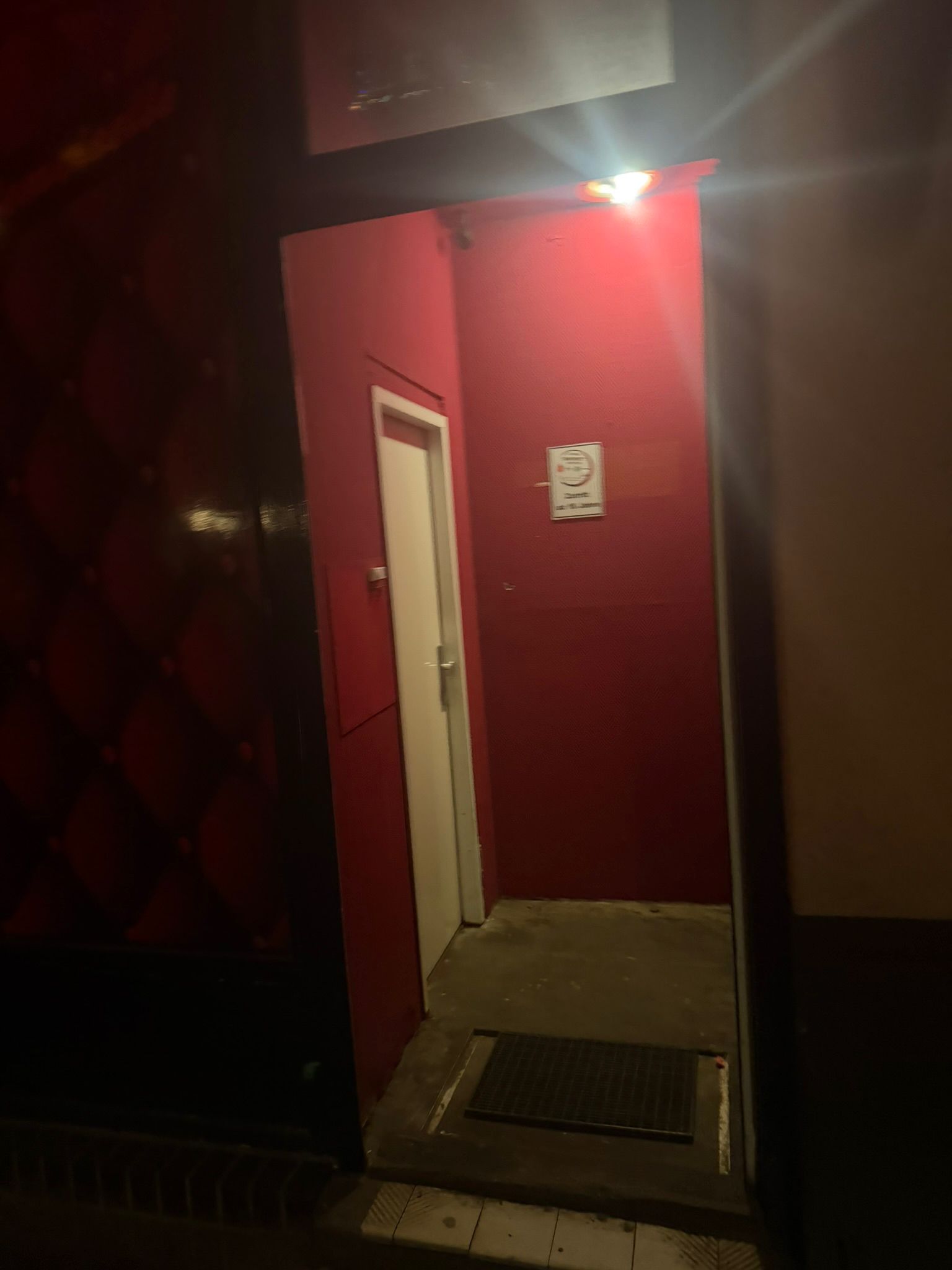 Laufhaus Berlin Neukölln Zimmer 7